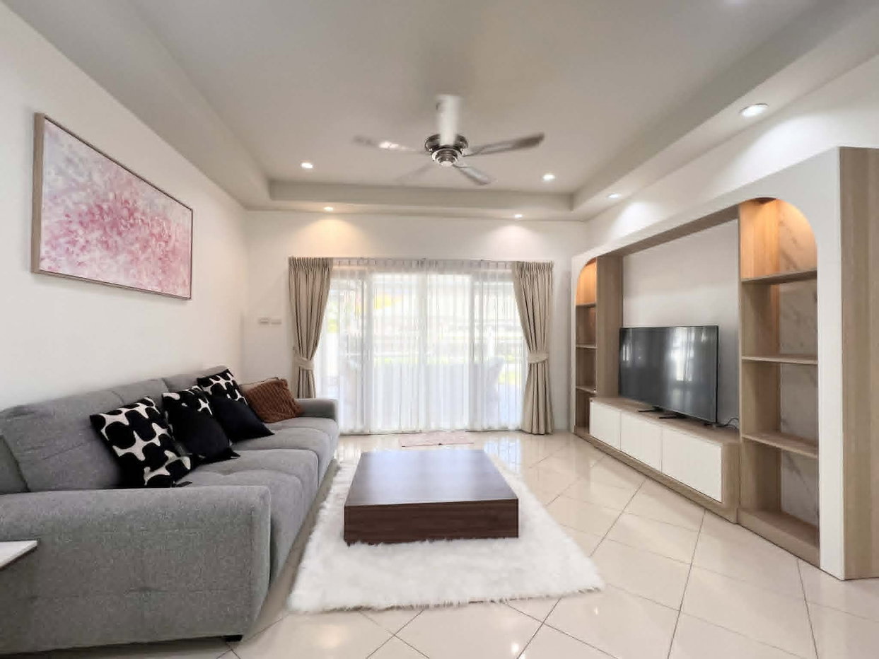 รูป Modern Villa for Sale Pattaya Quiet Residential Area Pet Friendly - รูปที่ 4/14
