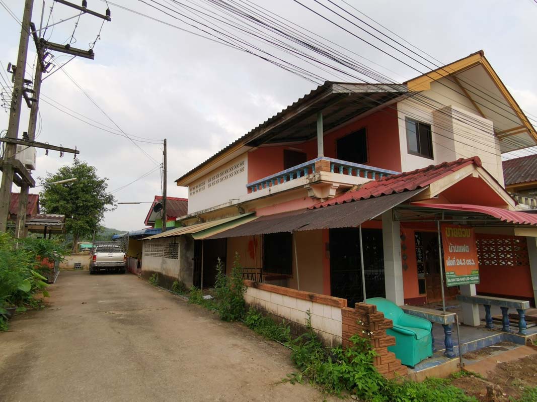 รูป บ้านแฝด 24.3 ตร.วา หลังสวน หลังสวน ชุมพร 695,000 - รูปที่ 2/4