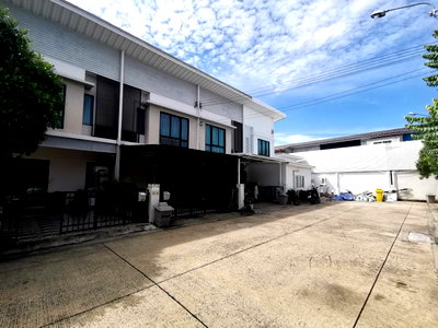 Townhouses for sale The Paseo Park Kanchanaphisek : TOWN HOUSE 18.8 Sq.w. Bang Kruai Nonthaburi for 2.2M