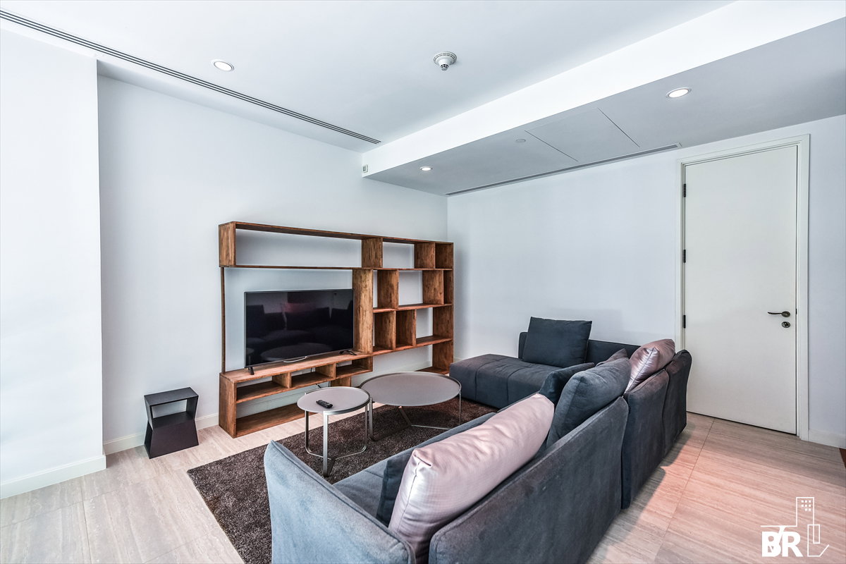 รูป เช่าคอนโด 💎 185 Rajadamri, Duplex 2นอน 160ตร.ม. 200k 🌿 ยูนิตแต่งสวย พร้อมวิวสนาม RSBN ใกล้ BTS ราชดำริ  - รูปที่ 2/12