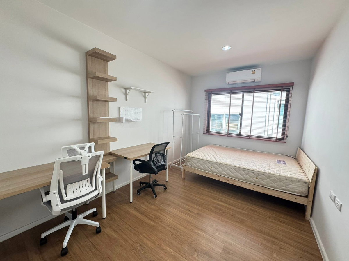 รูป 🏡✨ ทาวน์โฮมหรู 3 ชั้น บ้านกลางเมือง พระราม 9 – กรุงเทพกรีฑา 3 ห้องนอน 2 ห้องน้ำ บ้านสวย สไตล์โมเดิร์น พื้นที่กว้าง🐶🐱 - รูปที่ 8/18