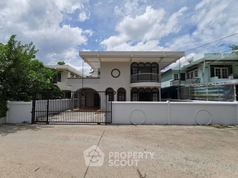 บ้าน 4-ห้องนอน ใน สะพานสอง (ID 1273459)