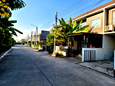 Townhouses for sale Sai Noi Nonthaburi : TOWN HOUSE 19.2 Sq.w. Sai Noi Nonthaburi for 1.8M