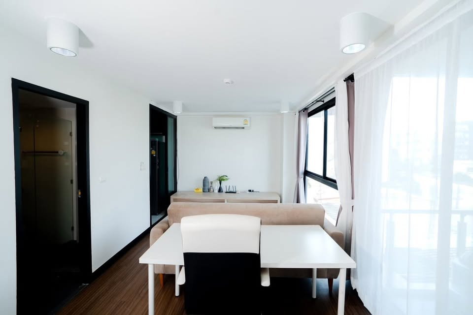 picture 2-Bedroom Condo for Rent Chateau In town Ratchada 20-2 - 9/16