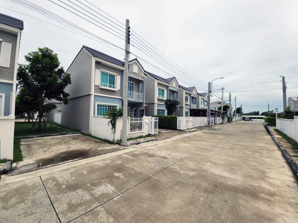 รูป ทาวน์เฮ้าส์ 28.2 ตร.วา เดอะ วิลเลจ บางนา-วงแหวน 4 บางพลี สมุทรปราการ 4.9M - รูปที่ 1/2