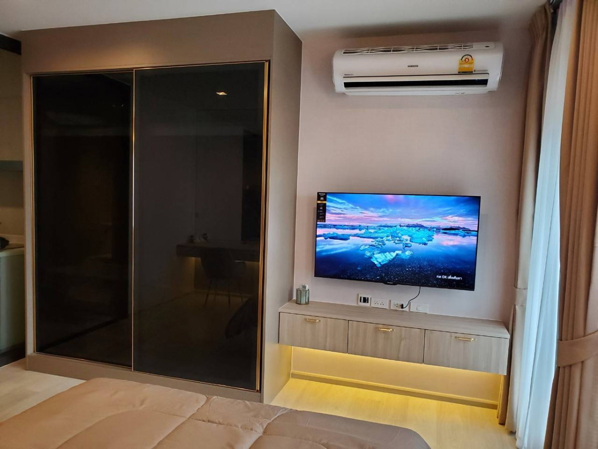 picture Condo for Rent: Life One Wireless - 4/11