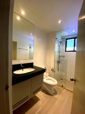 คอนโดให้เช่า : LTH15277 – Spacious Condo Pet-Friendly for Rent Asoke | City Lifestyle Best Value | Near BTS Asoke | 100,000 THB
