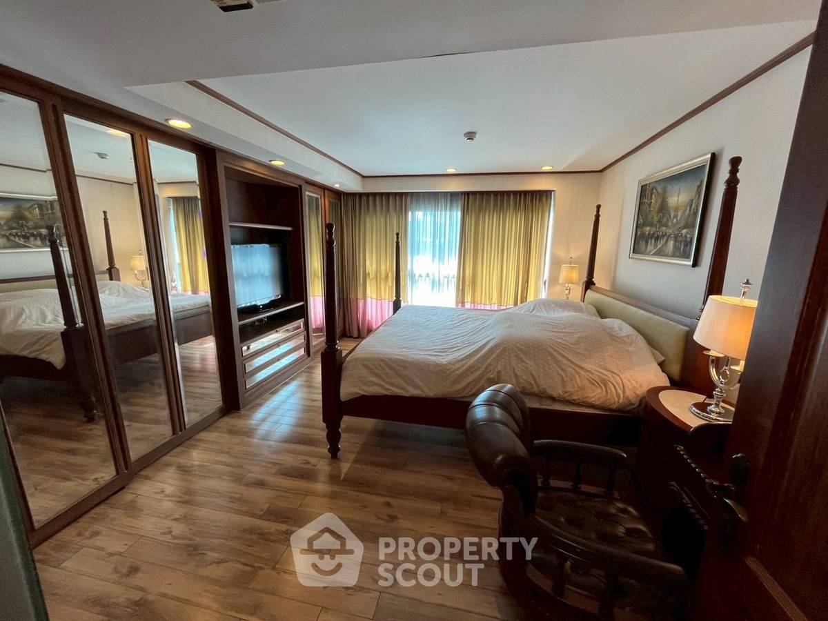 รูป คอนโด 7-ห้องนอน ที่ นาวิน คอร์ท คอนโดมิเนียม ใกล้ BTS เพลินจิต (ID 2868663) - รูปที่ 1/21