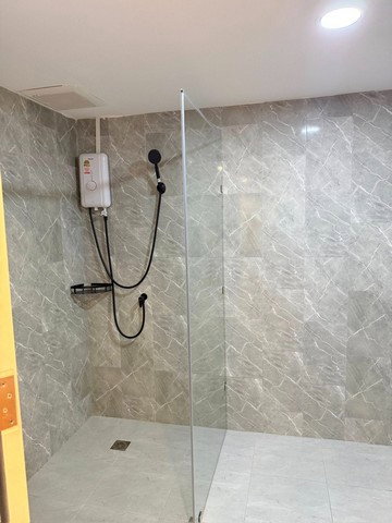 รูป HR3437เช่าทาวน์โฮม 4 ชั้น ใจกลางสาทร-นราธิวาส ใกล้ BTS เซนต์หลุยส์ 500 เมตร พร้อมวิวตึกมหานครจากดาดฟ้าส่วนตัว เหมาะทั้งอยู่อาศัยและทำโฮมออฟฟิศ - รูปที่ 11/40