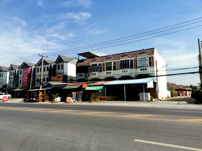 Shophouses for sale Saraburi : SHOP HOUSE 27.6 Sq.w. Sao Hai Saraburi for 2.3M