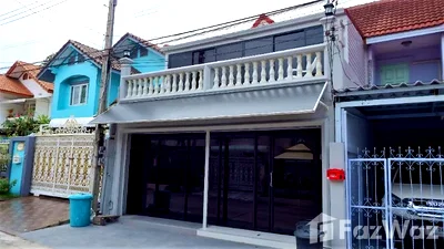 Townhouses for sale Chonburi : 3 Bedroom Townhouse for sale at Sabaijai Village  156030