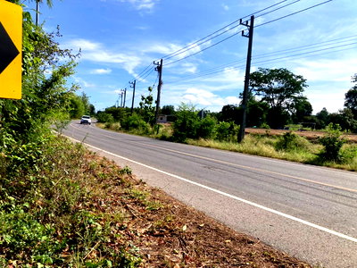 ที่ดิน ชัยภูมิ : ที่ดินติดถนน จังหวัดชัยภูมิ 6 ไร่ พร้อมขาย