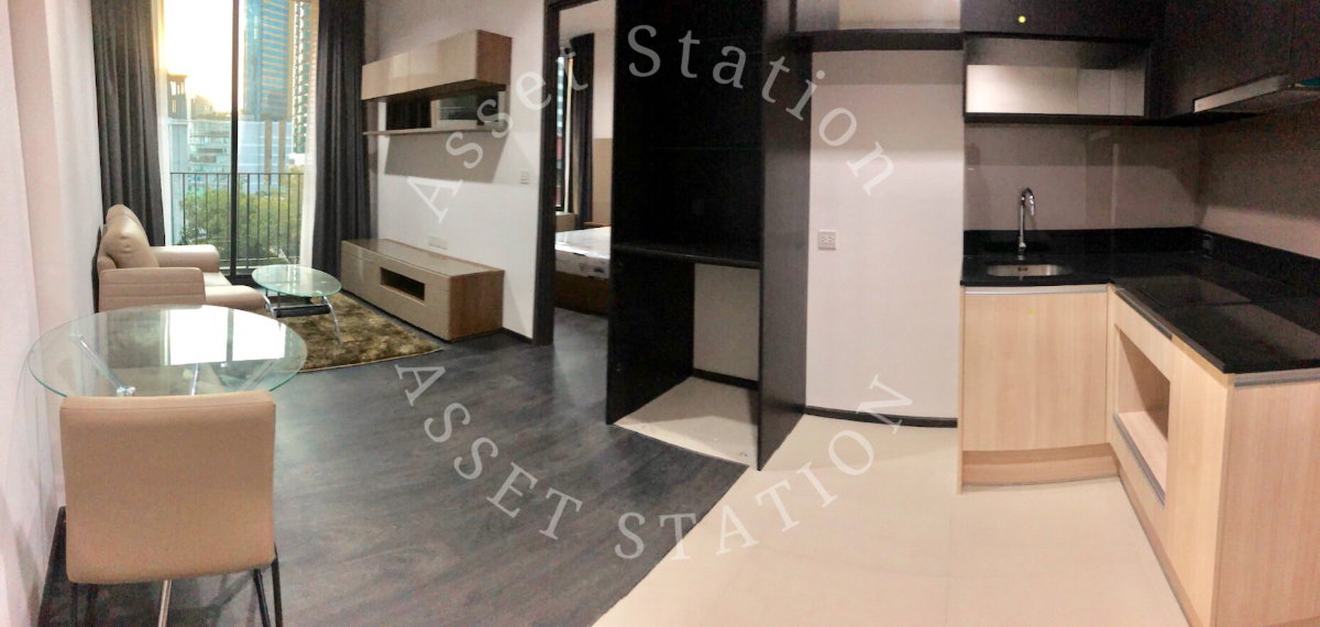 รูป 🛋️💼Edge Sukhumvit 23 บนทำเลทองใจกลางอโศก เดินเพียงไม่กี่ก้าวถึง BTS อโศก และ MRT สุขุมวิท เดินทางสะดวกสุดๆ เชื่อมต่อทุกจุดของกรุงเทพฯ ได้ง่าย 🚇🚉 - รูปที่ 6/11