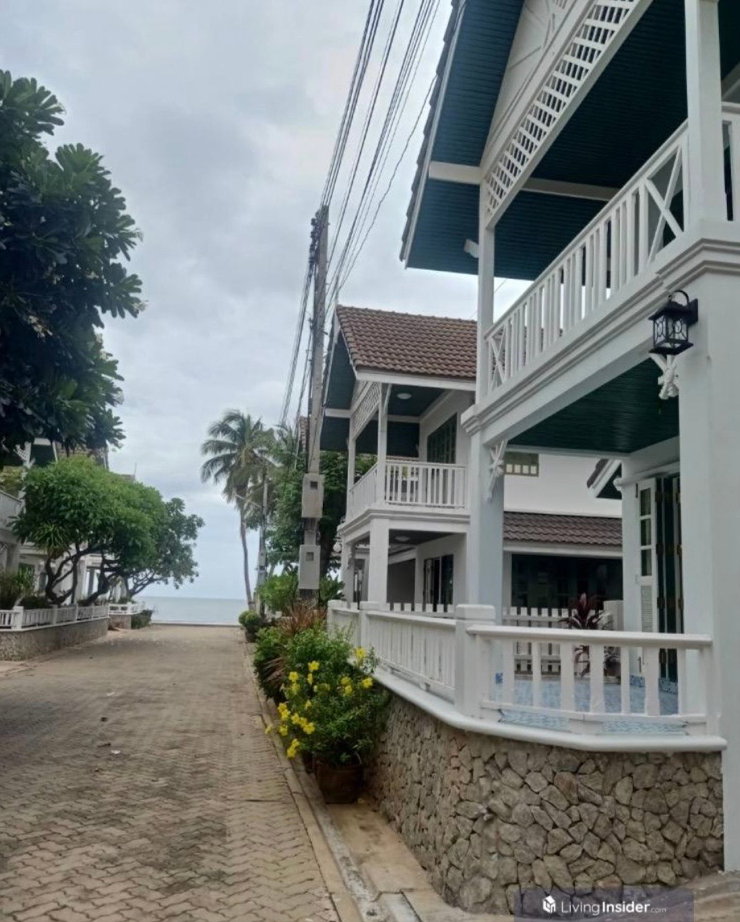 รูป ขายบ้านแฝด 2 ชั้น ริมหาดหัวหิน ห่างจากทะเลเพียง 50 ม. สวย ถูก เหมาะสำหรับซื้อไว้อยู่อาศัย หรือ เหมาะสำหรับซื้อเพื่อลงทุน สนใจแอตไลน์ครับ@841qqlnr - รูปที่ 9/29