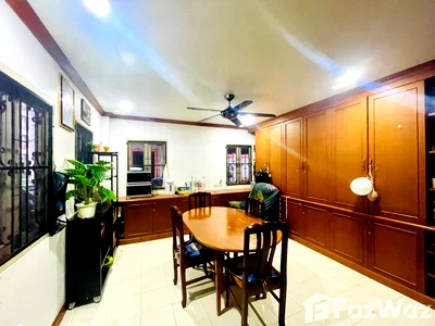 Houses for sale Kathu Phuket : 3BR Twin House for sale at Patong, Kasem Sup Village 6242318