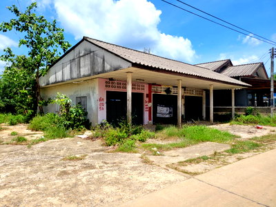 อาคารพาณิชย์ ชุมพร : ตึกแถว 1613 ตร.วา บ้านนา ชุมพร เมืองชุมพร ชุมพร 5.4M