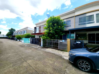 Townhouses for sale Bang Bo Samut Prakarn : TOWN HOUSE 18.3 Sq.w. Bang Bo Samut Prakarn for 1.8M