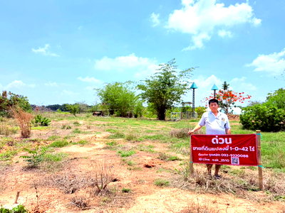 Land for sale Waeng Noi Khon Kaen : Vacant land for sale, already leveled, located on the Muang Phon-Chaiyaphum road, Waeng Noi District, Khon Kaen Province.