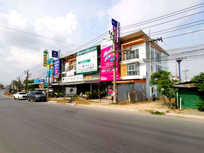 Shophouses for sale Pluak Daeng Rayong : SHOP HOUSE 24 Sq.w. Pluak Daeng Rayong for 4M