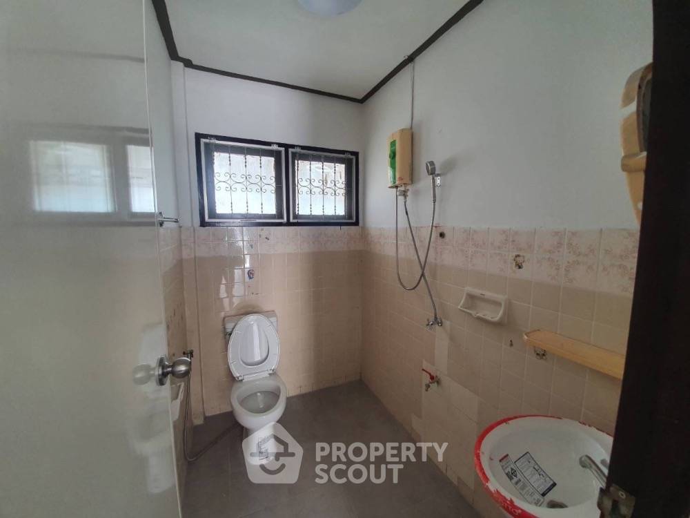 picture 4-BR House in Saphan Song (ID 1273459) - 11/11