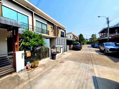 TOWN HOUSE 18.2 Sq.w. Pak Kret Nonthaburi for 2.8M