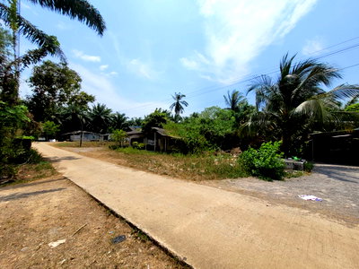 Houses for sale : HOME 144.7 Sq.w. Prasaeng Surat Thani for 485,000