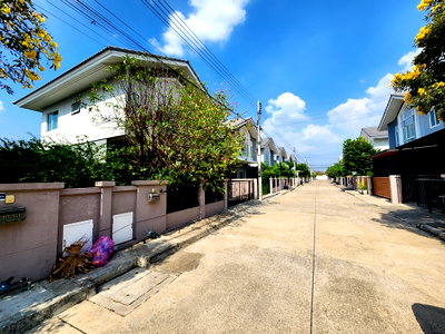 Houses for sale ม.ปทุมธานี : HOME 37.9 Sq.w. Muang Pathum Thani Pathumthani for 4.2M