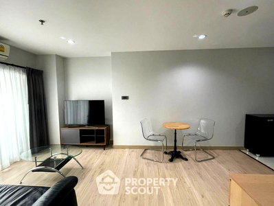 Condos for sale : 2-BR Condo at Thana Astoria Pinklao near MRT Bang Yi Khan (ID 2086539)
