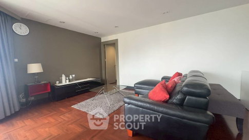 2-BR Condo at Lake Avenue Sukhumvit 16 near BTS Asok (ID 2859955)