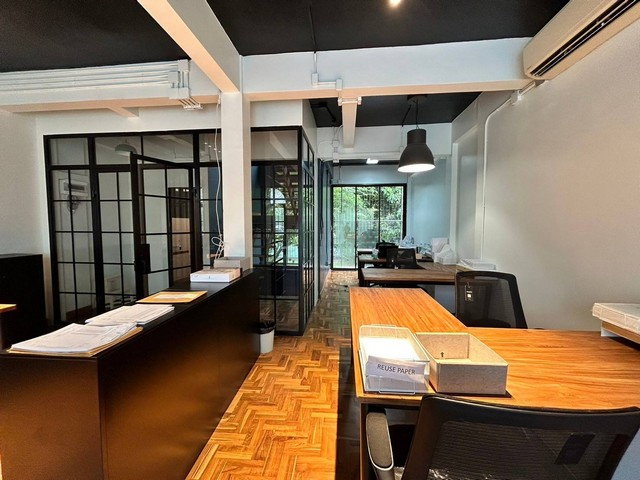 รูป HR3442ให้เช่าทาวน์เฮ้าส์ 3 ชั้น รีโนเวทใหม่ทั้งหลัง – สาทร ซอย 7 ใกล้ BTS ช่องนนทรี เพียง 500 เมตร - รูปที่ 5/13