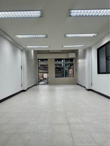 รูป HR3439ให้เช่าอาคารพาณิชย์ 6 ชั้น รีโนเวทใหม่ทั้งหลัง ทำเลทองสำโรง ติด BTS 2 สาย (เขียว-เหลือง) เพียง 110 เมตร - รูปที่ 22/23