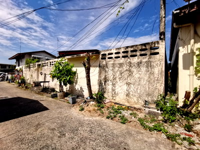 บ้านเดี่ยว วิทยาลัยการสาธารณสุขสิรินธรชลบุรี : บ้านเดี่ยว 129 ตร.วา มะขามหย่ง ชลบุรี เมืองชลบุรี ชลบุรี 4.8M