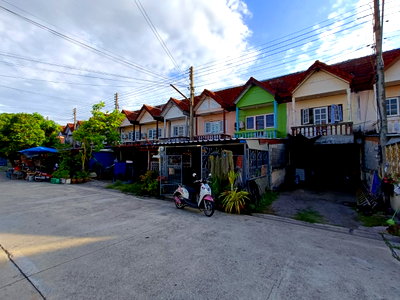 Townhouses for sale Cha-Am Petchburi : TOWN HOUSE 18.2 Sq.w. Cha-Am Petchburi for 904,000