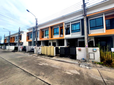 Townhouses for sale Bang Bo Samut Prakarn : TOWN HOUSE 16 Sq.w. Bang Bo Samut Prakarn for 1.4M