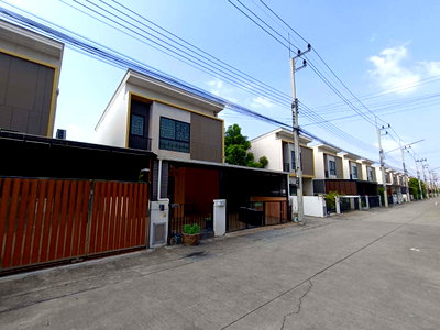 TOWN HOUSE 26.5 Sq.w. Khlong Luang Pathumthani for 2.4M