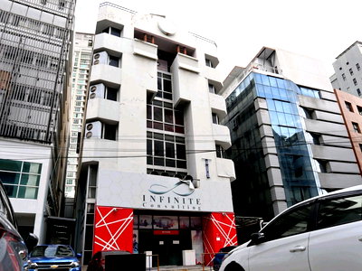 เช่าสำนักงาน ถนนวิภาวดีรังสิต : WS7364 🏢 ให้เช่า Stand-Alone 7 ชั้น พร้อมลิฟต์ ติด MRT รัชดาภิเษก เพียง 100 ม. 🚨 เพียง 340,000 บาท / เดือน