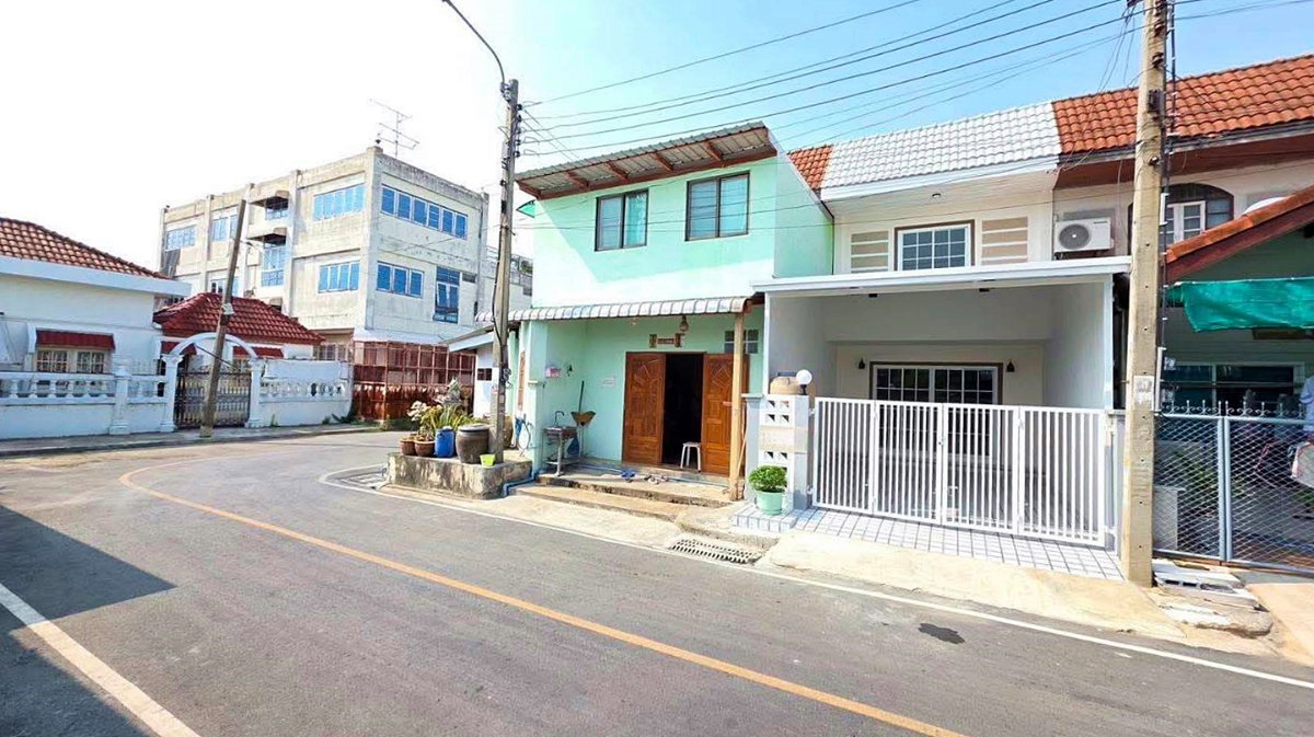 รูป บ้านสวย พร้อมอยู่  #หมู่บ้านบัวทอง 1 ทาวน์เฮ้าส์ 2 ห้องนอน   MRT สถานีคลองบางไผ่ อยู่หน้าหมู่บ้าน  ใกล้เซ็นทรัล เวสเกต - รูปที่ 2/13