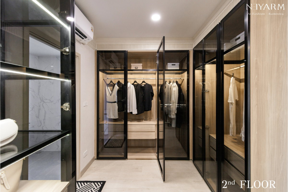 รูป  บ้านแฝดหรู 𝟑 ชั้น ดีไซน์ Modern Luxury บนทำเลศักยภาพ แฟชั่น - รามอินทรา พื้นที่ที่ออกแบบมาเพื่อให้ทุกวันของครอบครัว - รูปที่ 15/24