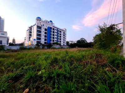 ที่ดิน หาดบางเสร่ : ขายที่ดินติดชายหาดบางเสร่ วิวทะเลเต็มๆ ทำเลหายาก