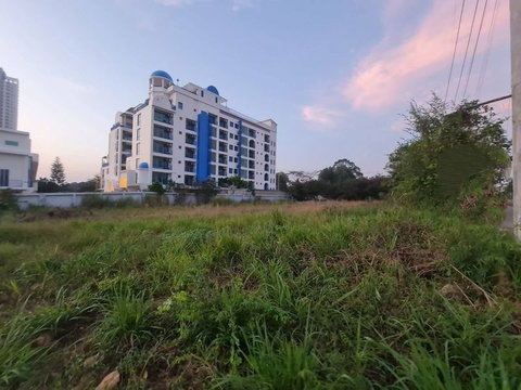 ขายที่ดินติดชายหาดบางเสร่ วิวทะเลเต็มๆ ทำเลหายาก