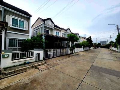 Townhouses for sale Sai Noi Nonthaburi : TOWN HOUSE 30 Sq.w. Sai Noi Nonthaburi for 3.1M