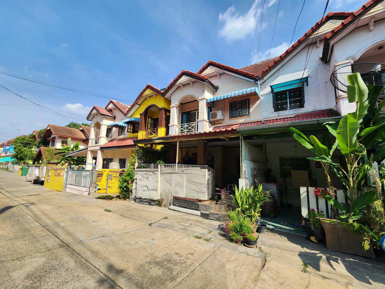 picture TOWN HOUSE 22.8 Sq.w. Thanyaburi Pathumthani for 1.4M - 1/2