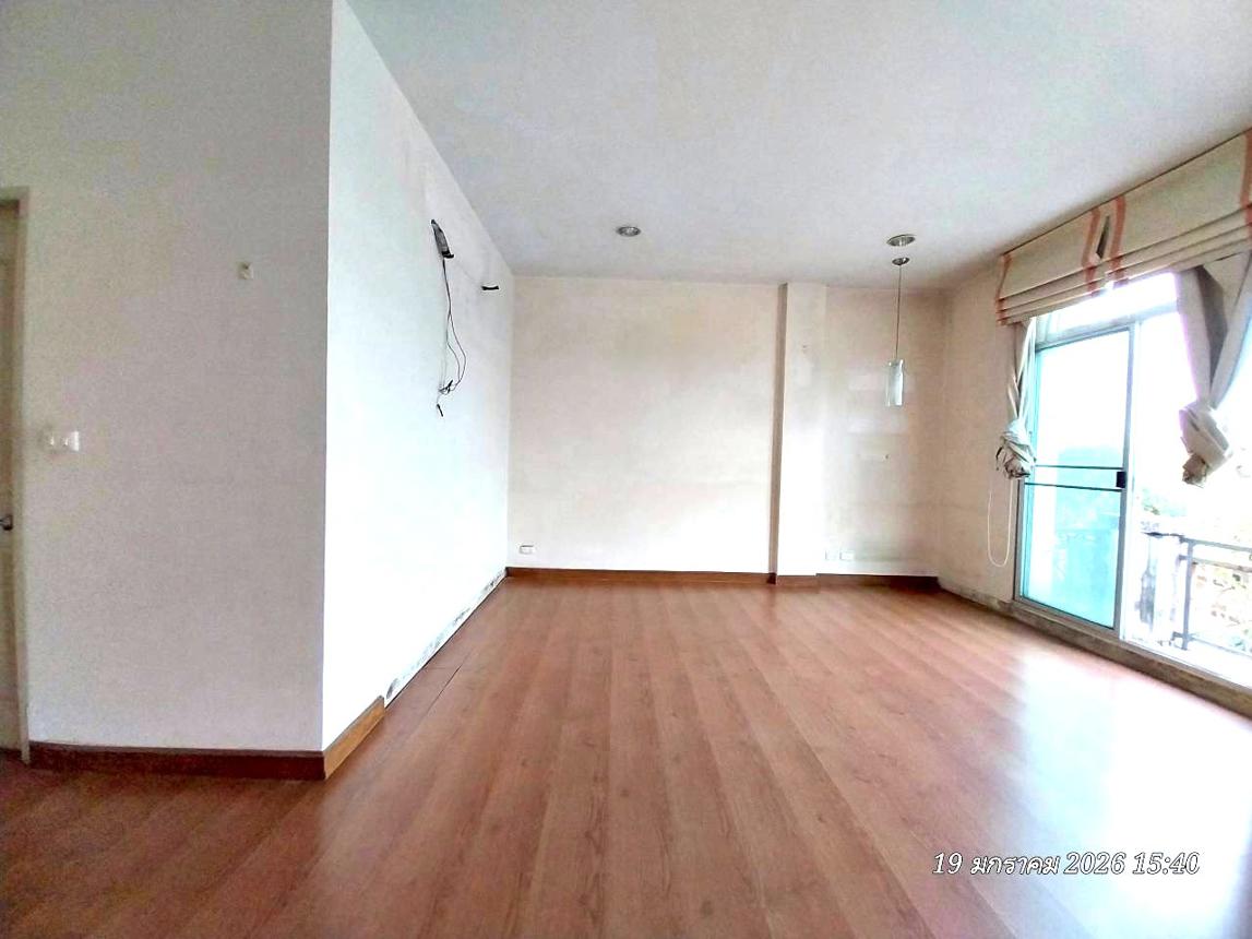 รูป ทาวน์เฮ้าส์ 20.2 ตร.วา บ้านกลางเมือง สวิสทาวน์ เกษตร-นวมินทร์ เขตลาดพร้าว กรุงเทพมหานคร 4.4M - รูปที่ 23/32
