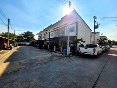Townhouses for sale Asian Institute of Technology (AIT) : TOWN HOUSE 17.6 Sq.w. Khlong Luang Pathumthani for 2M