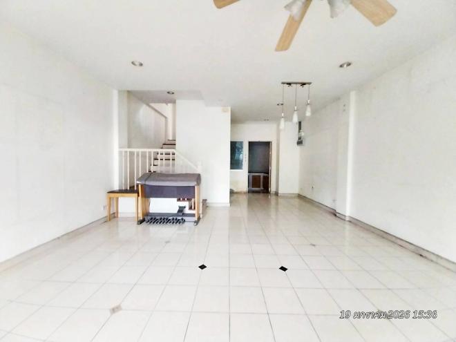 รูป ทาวน์เฮ้าส์ 20.2 ตร.วา บ้านกลางเมือง สวิสทาวน์ เกษตร-นวมินทร์ เขตลาดพร้าว กรุงเทพมหานคร 4.4M - รูปที่ 2/32