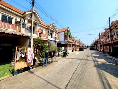 TOWN HOUSE 18.8 Sq.w. Muang Pathum Thani Pathumthani for 1.6M