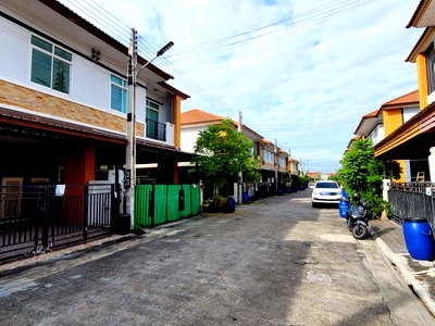 TOWN HOUSE 28 Sq.w. Phan Thong Chonburi for 2.2M