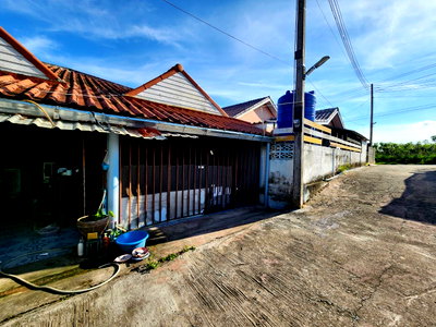 Townhouses for sale Pluak Daeng Rayong : TOWN HOUSE 19.3 Sq.w. Pluak Daeng Rayong for 1.2M
