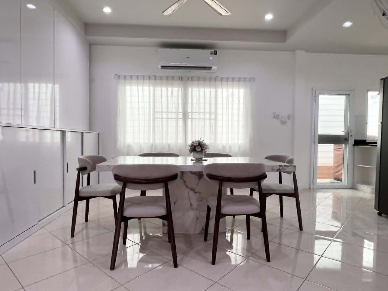 รูป Modern Villa for Sale Pattaya Quiet Residential Area Pet Friendly - รูปที่ 7/14