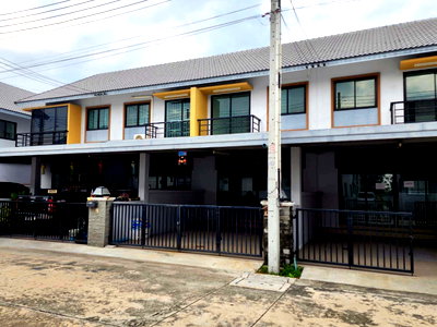 ทาวน์โฮม อมตะนคร : ทาวน์เฮ้าส์ 22.5 ตร.วา บ้านโชติกา ทาวน์โฮม ชลบุรี พานทอง ชลบุรี 2.1M